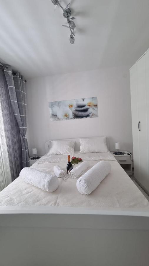 Apartman Nikol Makarska Buitenkant foto